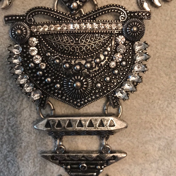 🆕 Beautiful and intricate necklace. - Picture 5 of 7